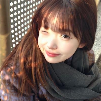 院子里的女人